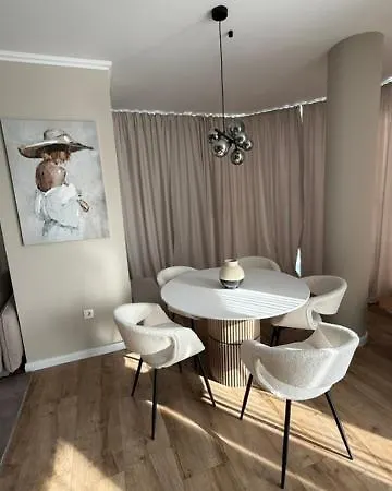 Kapartments Paris * Варна